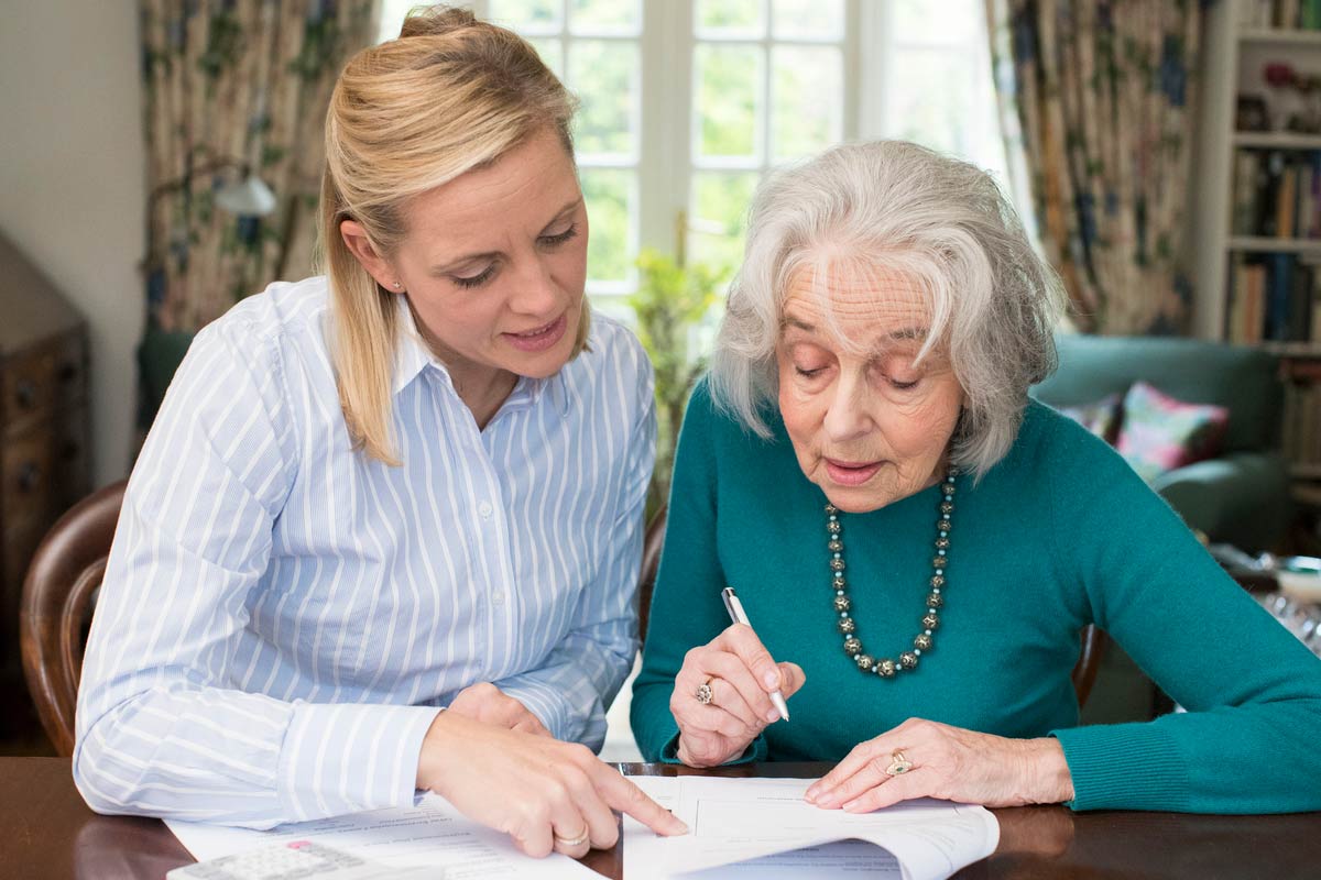 What Are a Resident’s Rights to Privacy in a Senior Living Community?